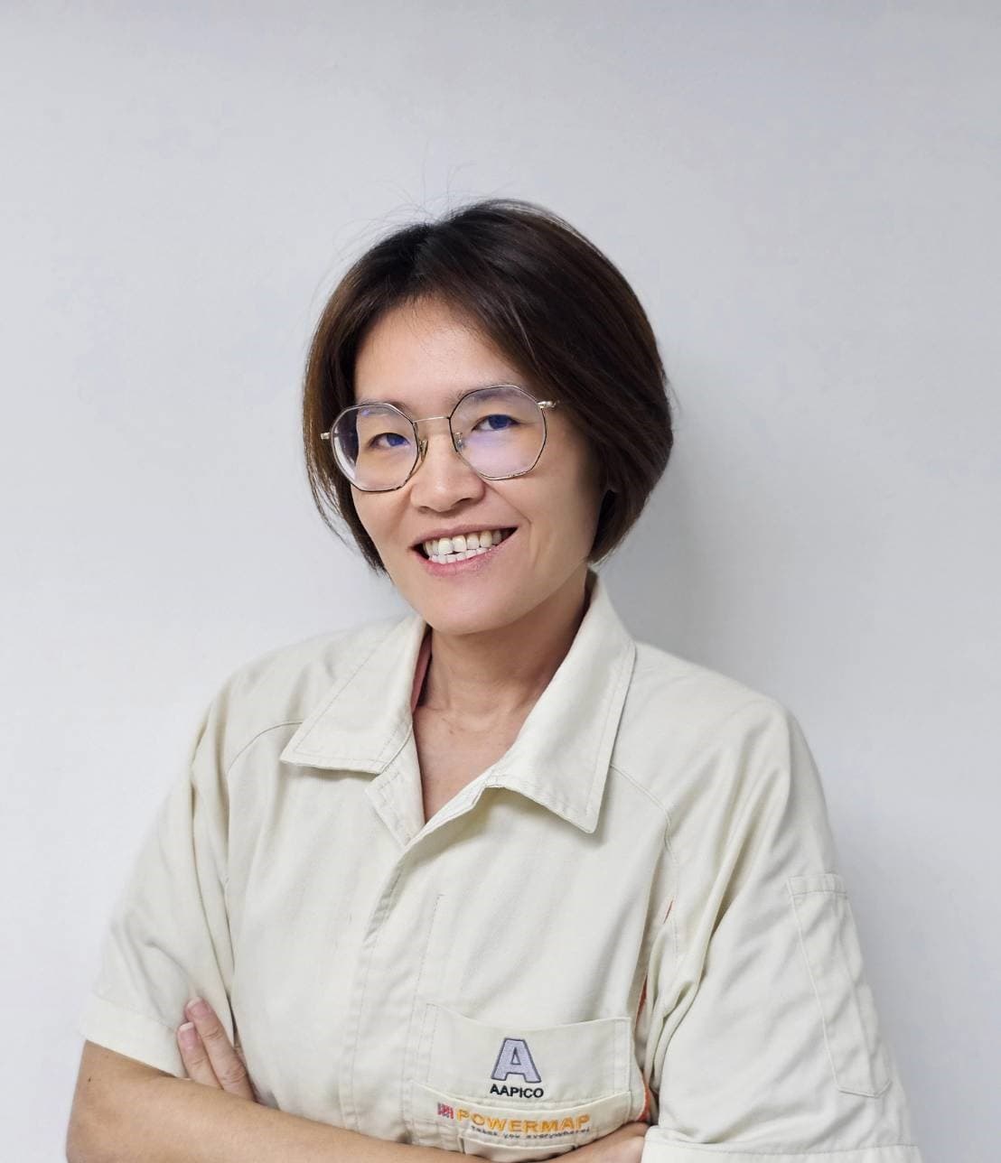 Ms. Pornchanog Angkinand